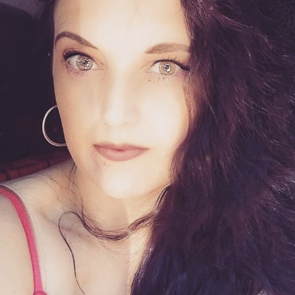 Meet your Posher, Amanda - Picture 1 of 1